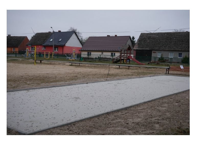 Plac do gry w bulodrom w Starym Chwalimiu