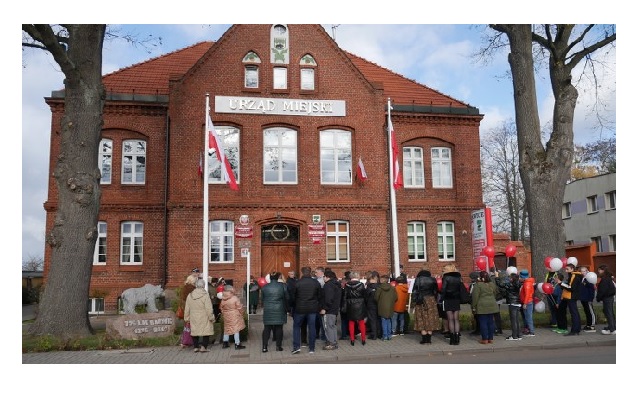 Obchodów 104 rocznicy Odzyskania Niepodległości - uroczystości przez UM Barwice