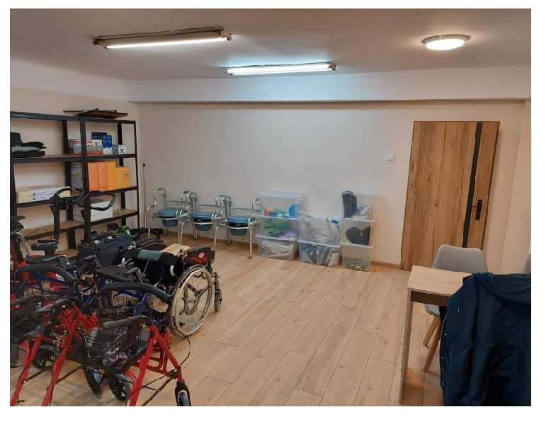 na zdjęciu sprzęt rehabilitacyjny dla klubu Senior +