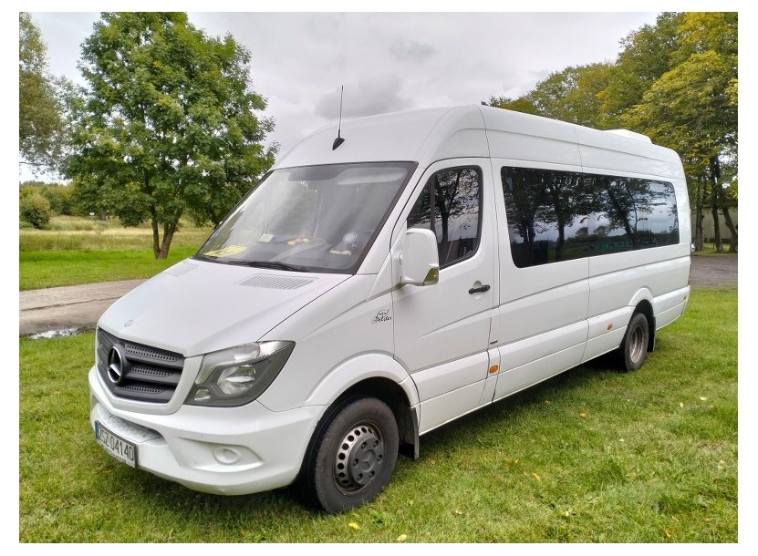 na zdjęciu autobus Mercedes Benz Sprinter 