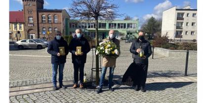 Od lewej: Prezes ZGM Tadeusz Chruściel, Zastępca Burmistrza Robert Zborowski, Burmistrz Barwic Mariusz Kieling, ks. Proboszcz Adam Paź