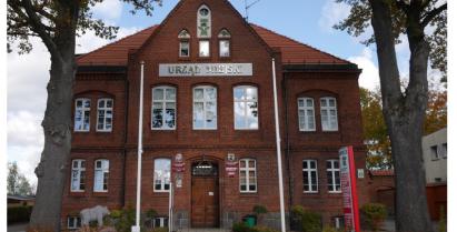 Na zdjęciu budynek Urzędu Miejskiego w Barwicach