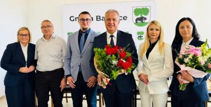 Gratulacje po otrzymanym absolutorium przez burmistrza