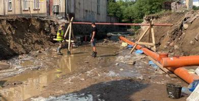 Budowa mostu na rzece Gęsiej w Barwicach