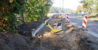 Budowa chodnika przy ul. Zwycięzców 22 w Barwicach 