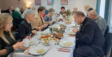 na zdjęciu uczestnicy Klubu Seniora w Barwicach