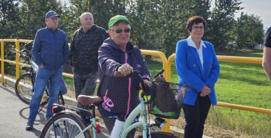 zdjęcie z otwarcia ścieżki rowerowej
