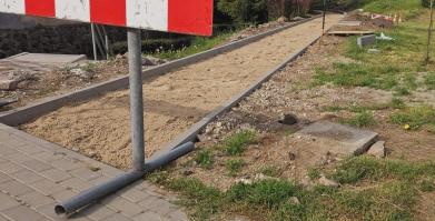 Budowa chodnika nad rz. Gęsią
