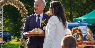Dożynki Gminne w Barwicach 2025 – fotorelacja
