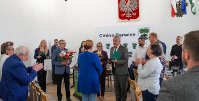 Podziękowania i gratulacje dla sołtysów podczas XXIV sesji Rady Miejskiej w Barwicach