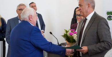 Podziękowania i gratulacje dla sołtysów podczas XXIV sesji Rady Miejskiej w Barwicach