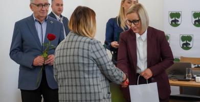 Podziękowania i gratulacje dla sołtysów podczas XXIV sesji Rady Miejskiej w Barwicach