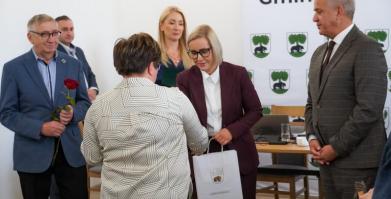 Podziękowania i gratulacje dla sołtysów podczas XXIV sesji Rady Miejskiej w Barwicach