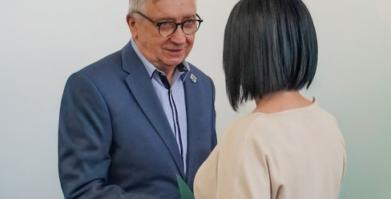 Podziękowania i gratulacje dla sołtysów podczas XXIV sesji Rady Miejskiej w Barwicach