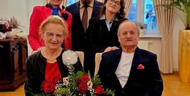 Teresa i Rajmund Kaczmarkowie ze Starego Grabiąża - Złote Gody