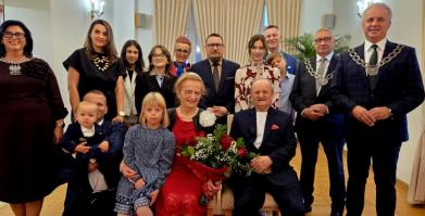 Teresa i Rajmund Kaczmarkowie ze Starego Grabiąża - Złote Gody