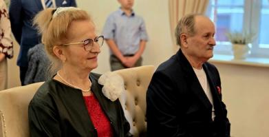 Teresa i Rajmund Kaczmarkowie ze Starego Grabiąża - Złote Gody