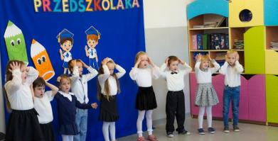 Pasowanie przedszkolaków w Szkole Podstawowej w Starym Chwalimiu