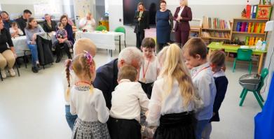 Pasowanie przedszkolaków w Szkole Podstawowej w Starym Chwalimiu