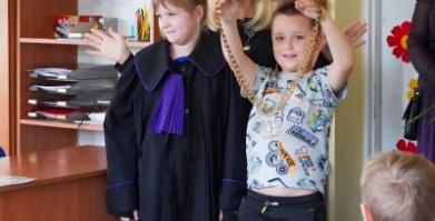 Spotkanie z sędzią Anną Marią Wesołowską w Barwicach i Starym Chwalimiu