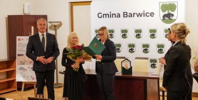 Szkolenie służb pomocowych z udziałem sędzi Anny Marii Wesołowskiej w Dworze Pomorskim w Luboradzy