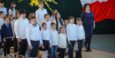 Uroczyste obchody 107. rocznicy odzyskania niepodległości w szkołach