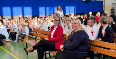 Uroczyste obchody 107. rocznicy odzyskania niepodległości w szkołach