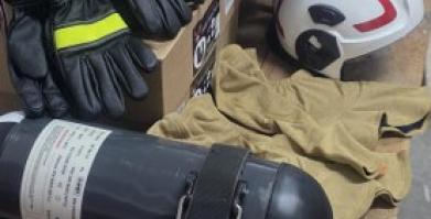 sprzęt strażacki zakupiony dzięki dofinansowaniu z programu "Bezpieczny strażak"