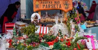 Kiermasz Świąteczny i V Konwój Strażacki w Barwicach – wyjątkowy 6 grudnia 2025r.