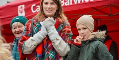 Kiermasz Świąteczny i V Konwój Strażacki w Barwicach – wyjątkowy 6 grudnia 2025r.