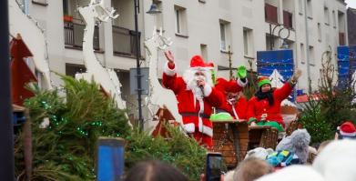 Kiermasz Świąteczny i V Konwój Strażacki w Barwicach – wyjątkowy 6 grudnia 2025r.