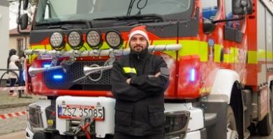 Kiermasz Świąteczny i V Konwój Strażacki w Barwicach – wyjątkowy 6 grudnia 2025r.