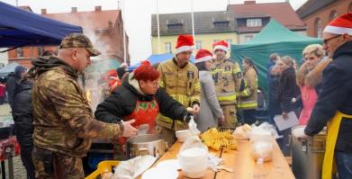 Kiermasz Świąteczny i V Konwój Strażacki w Barwicach – wyjątkowy 6 grudnia 2025r.