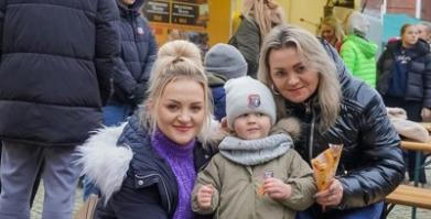 Kiermasz Świąteczny i V Konwój Strażacki w Barwicach – wyjątkowy 6 grudnia 2025r.