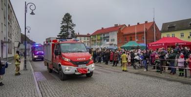 Kiermasz Świąteczny i V Konwój Strażacki w Barwicach – wyjątkowy 6 grudnia 2025r.