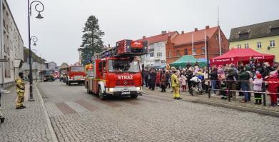 Kiermasz Świąteczny i V Konwój Strażacki w Barwicach – wyjątkowy 6 grudnia 2025r.