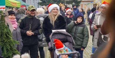 Kiermasz Świąteczny i V Konwój Strażacki w Barwicach – wyjątkowy 6 grudnia 2025r.