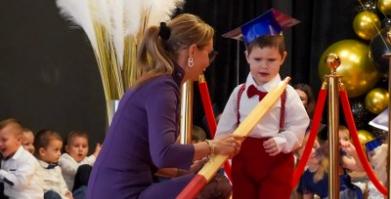 Ślubowanie przedszkolaków w Niepublicznym Przedszkolu Angielsko-Polskim Happy Land w Barwicach