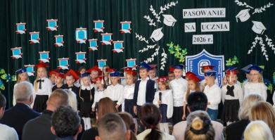 Ślubowanie uczniów klas pierwszych w Szkole Podstawowej w Barwicach