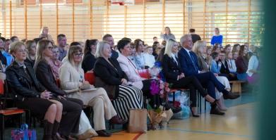 Ślubowanie uczniów klas pierwszych w Szkole Podstawowej w Barwicach