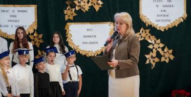 Ślubowanie uczniów klas pierwszych w Szkole Podstawowej w Barwicach