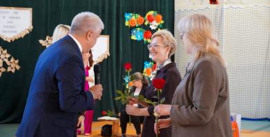 Ślubowanie uczniów klas pierwszych w Szkole Podstawowej w Barwicach