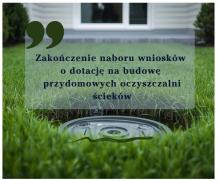 Na zdjęciu ogród z widoczną przydomową oczyszczalnią ścieków.