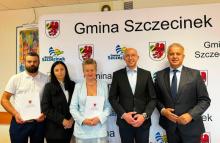 na zdjęciu Artur Jakubowski, Magdalena Łozińska, Monika Ruzik, Jakub Kowalik, Robert Zborowski
